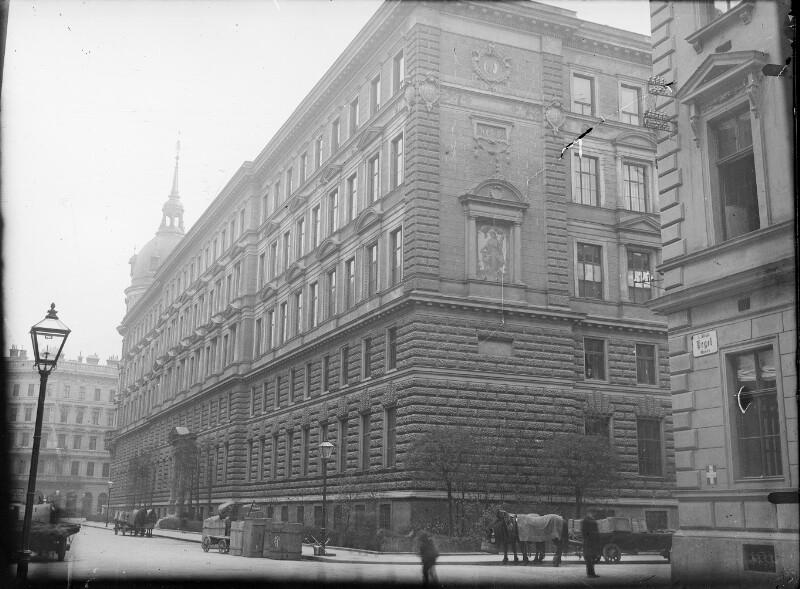 Die Lehrerinnenbildungsanstalt für Niederösterreich in Wien