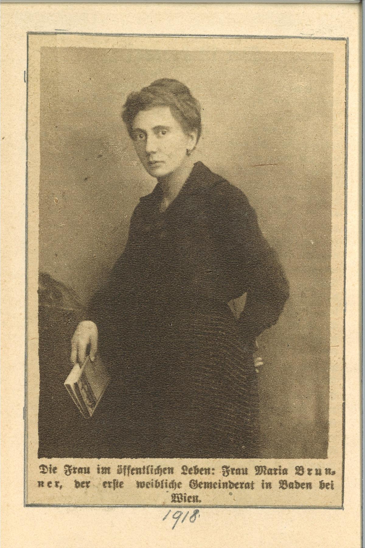 Maria Kraichel, verwitwete Brunner 1918; Porträt Brunner Maria, altes biogr.Archiv) Stadtarchiv Baden. Schwarzweiss Portraitfoto von Maria Brunner / Kraichel